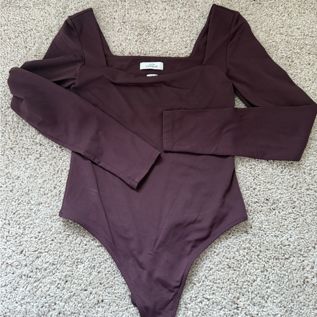 Aritzia Contour Top In Rich Plum
